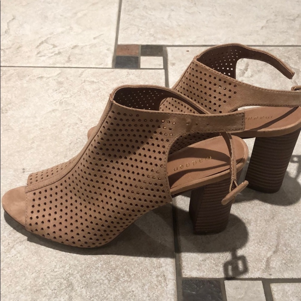 Thick heels - Picture 3 of 3